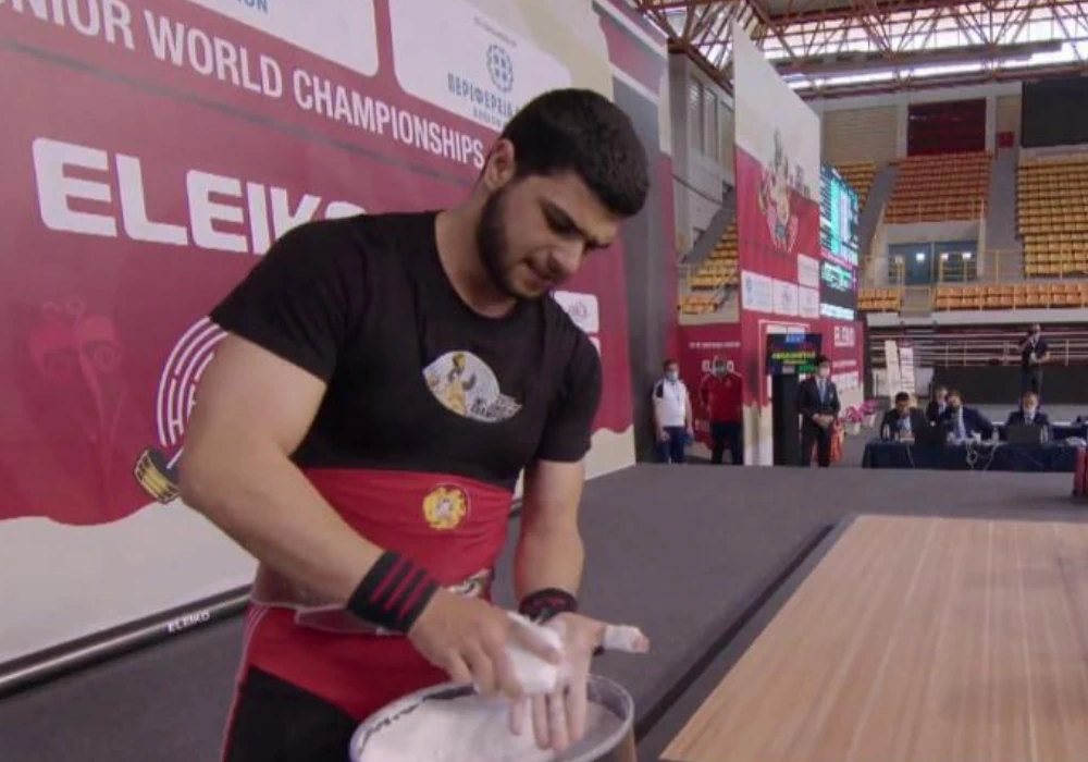 Тяжелоатлет Мнацакан Абараамян бронзовый призер ЧЕ (U20)