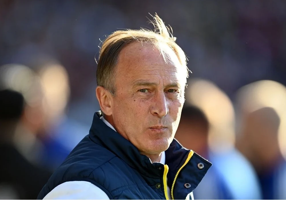 Известна зарплата Александра Петракова в сборной Армении