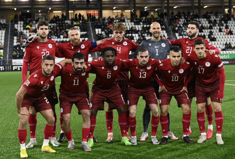 Сборная Армении спаслась от поражения на последних минутах