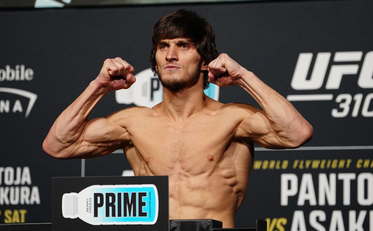 Евлоев продлил победную серию, Рахмонов впервые выиграл решением: итоги турнира UFC 310