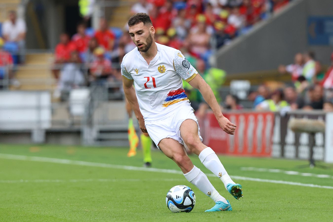 «Севилья» внимательно следит за выступлениями защитника «Локомотива» Тикнизяна