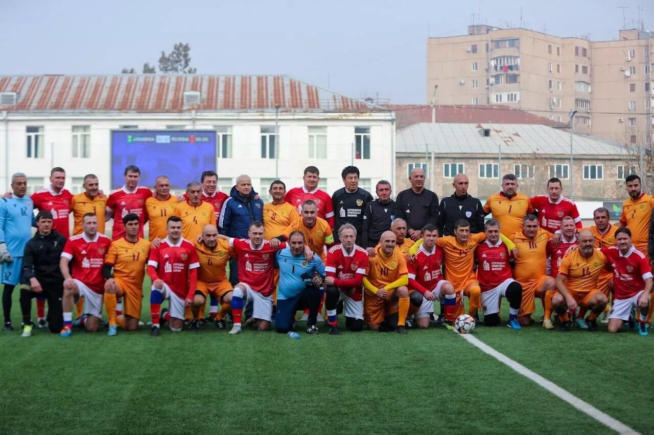 Ветераны сборной Армении уступили России в матче памяти Левона Касабогляна