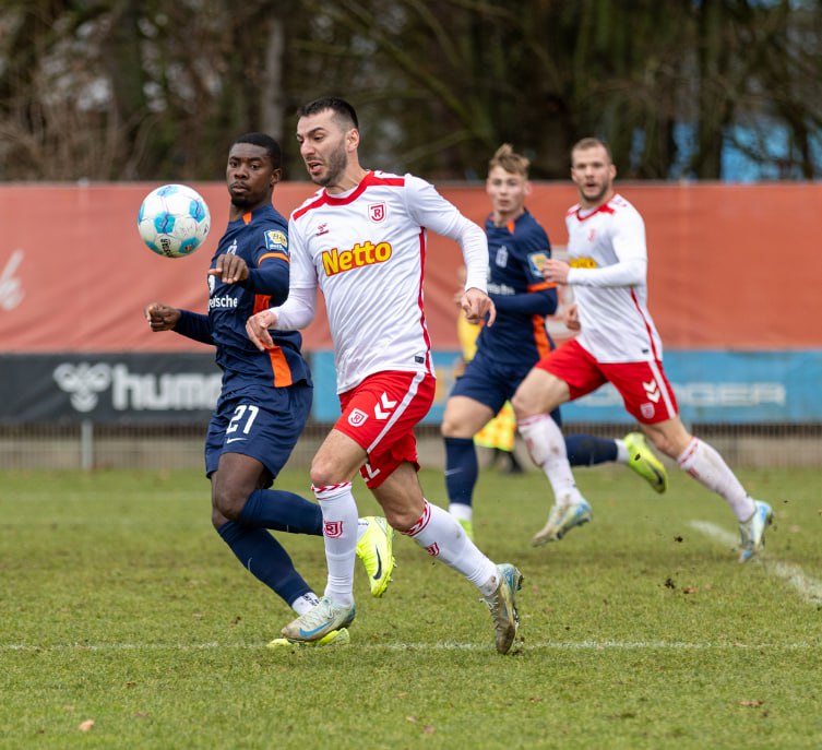 Саргис Адамян впервые сыграл за «Ян Регенсбург» после возвращения