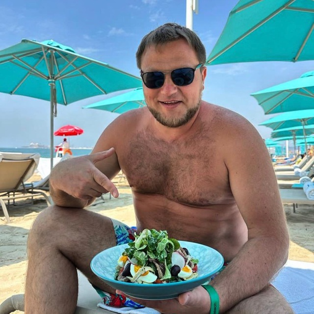 Victor Abramov | Thebets