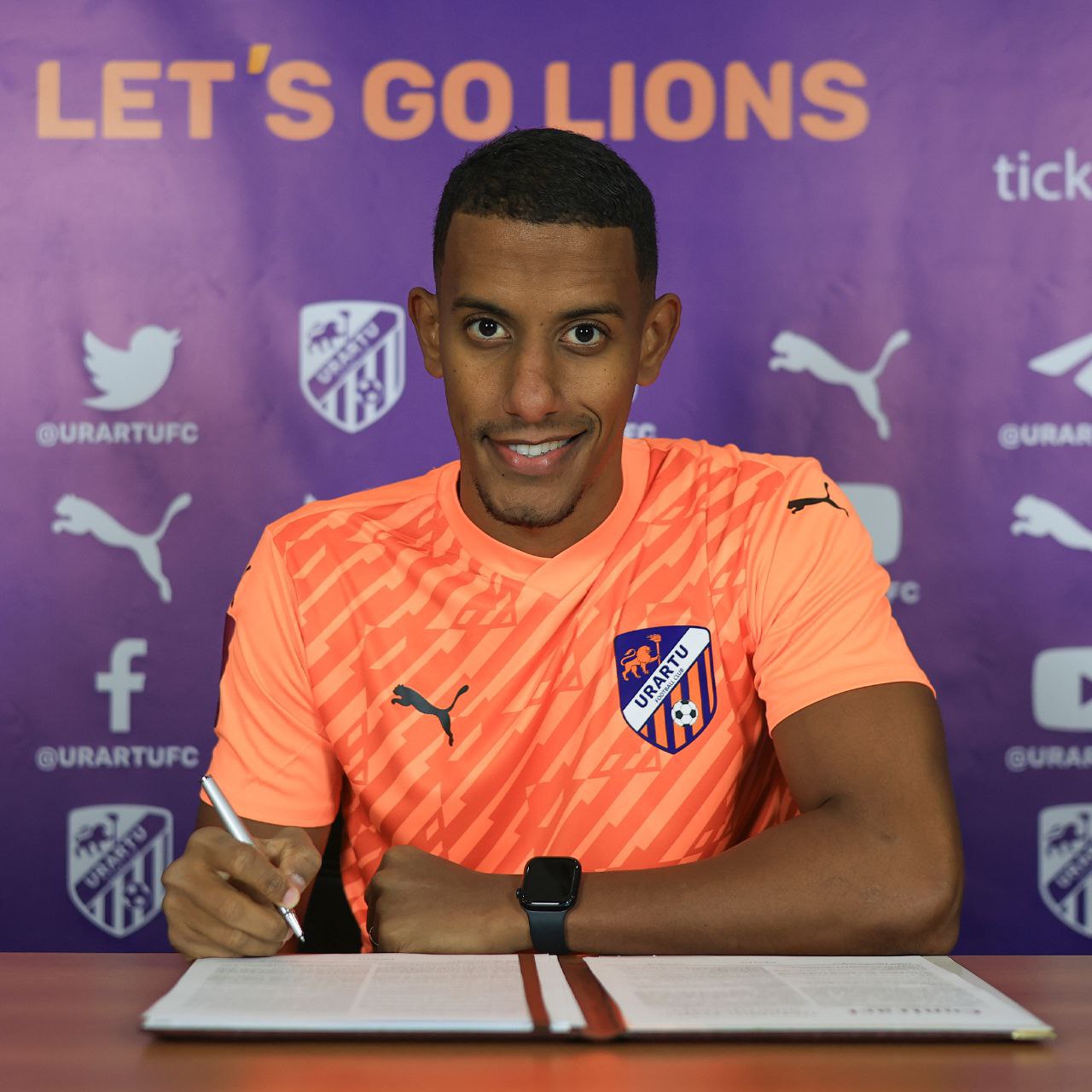 «Урарту» объявил о подписании бразильского хавбека Сантоса