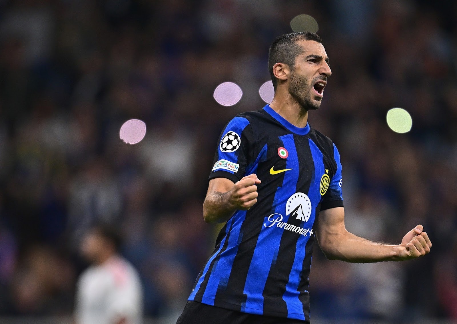 Болельщики могут увидеть легендарного футболиста в составе армянского клуба