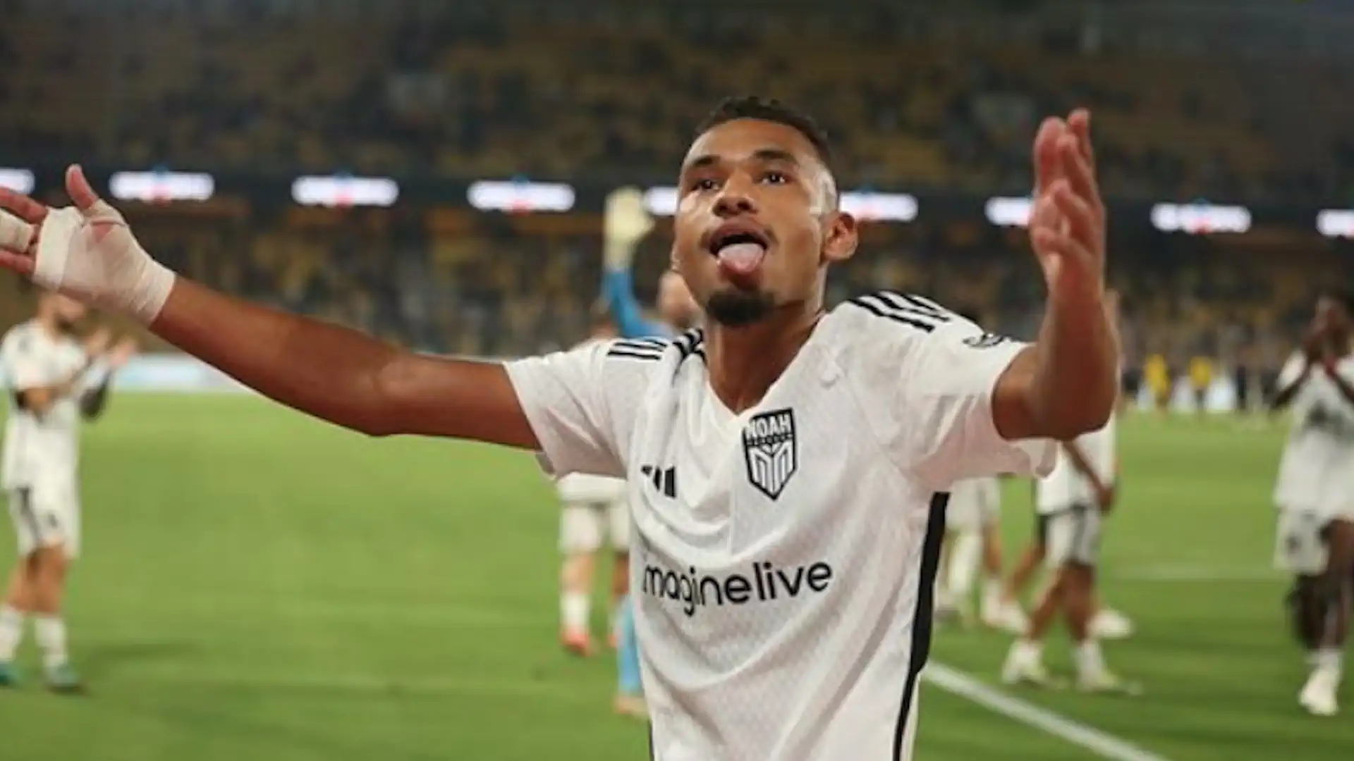 «Ноа» продлил контракт с крайним нападающим Пинсоном