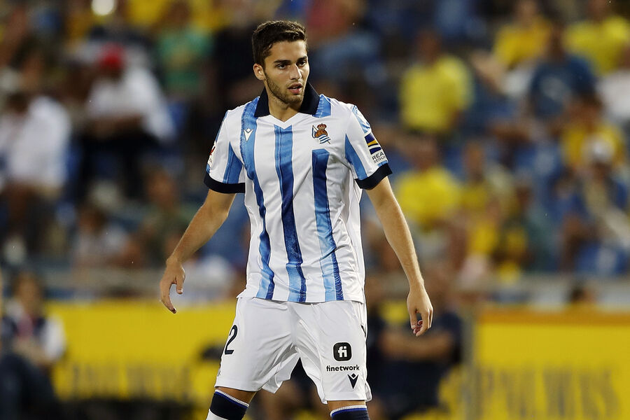 В «Реале Сосьедад» объяснили, почему не выходит на поле Арсен Захарян