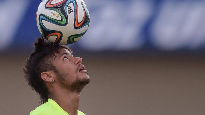 «Этот мяч очень плох, его нужно немного улучшить, чтобы помочь нашему чемпионату»: Неймар о бразильских мячах