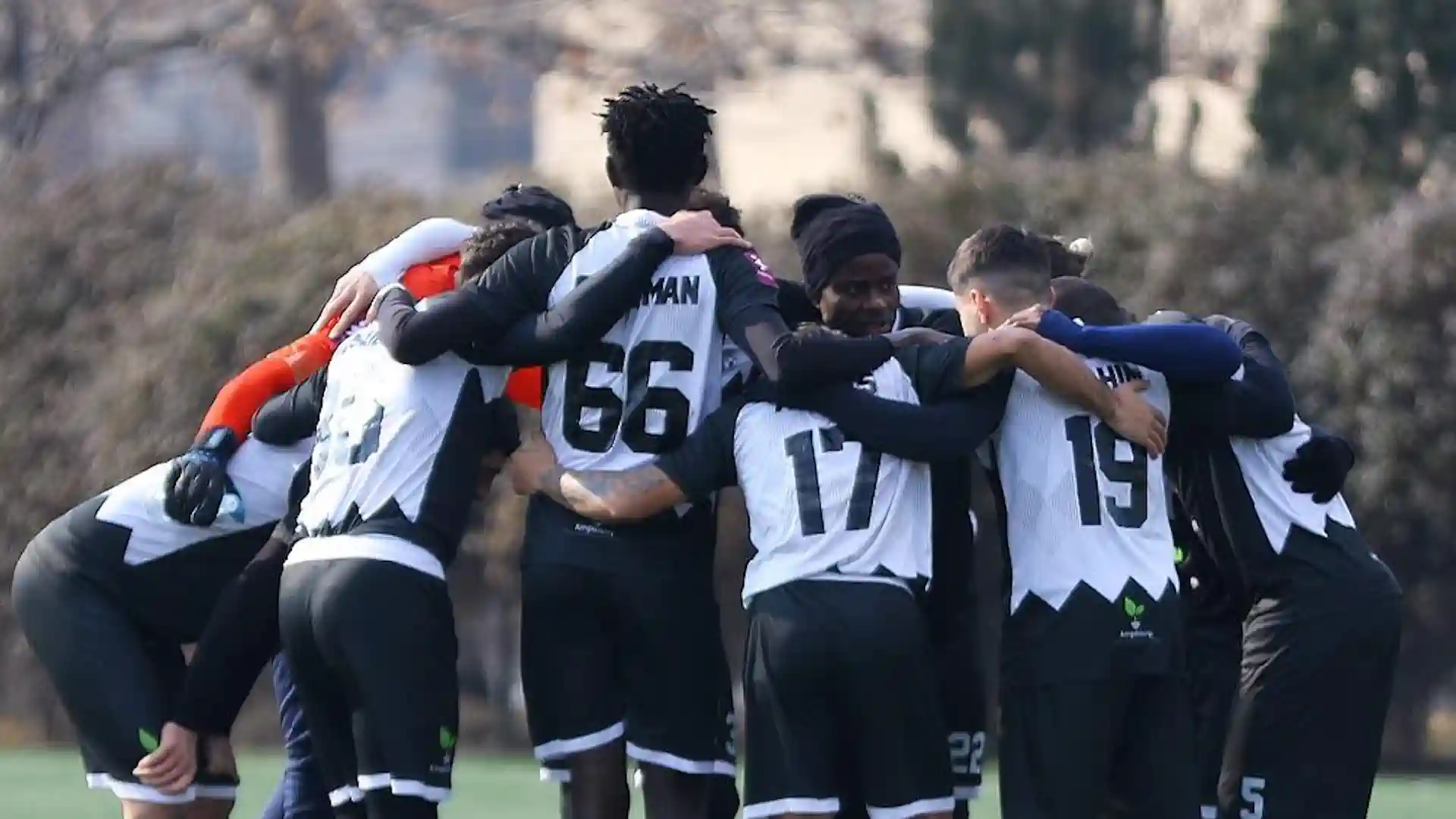 «Вест Армения» подписала трёх новичков перед возобновлением сезона