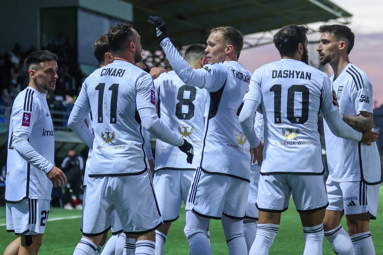 «Ноа» разгромил «Ширак» и укрепился на первом месте в Премьер-лиге