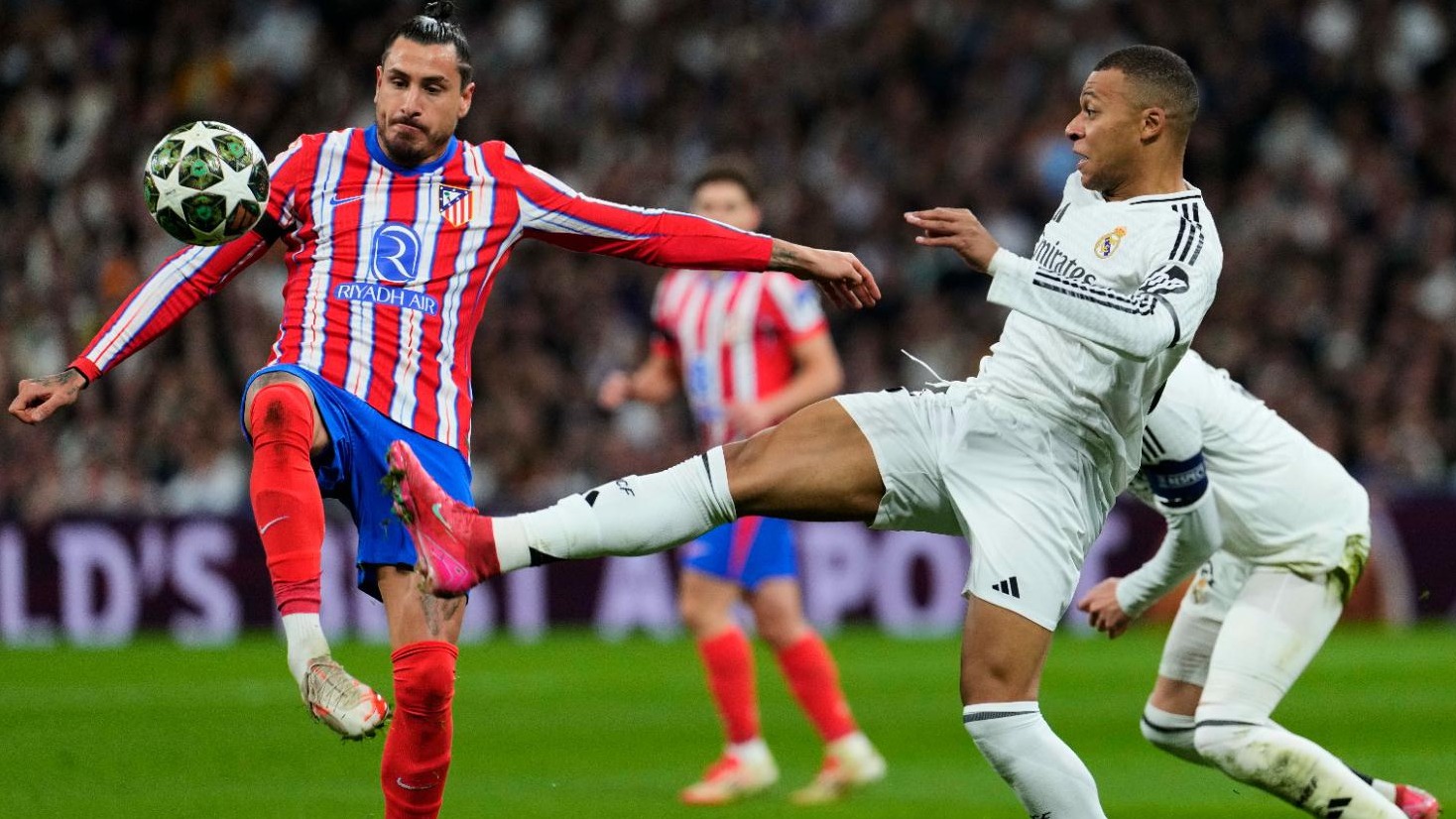 «Атлетико» выиграл «Реал», «Арсенал» обыграл «ПСВ» и другие результаты матчей Лиги Чемпионов