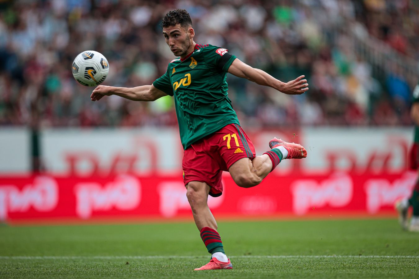 «Локомотив» с Тикнизяном потерял очки в матче РПЛ с «Ахматом»