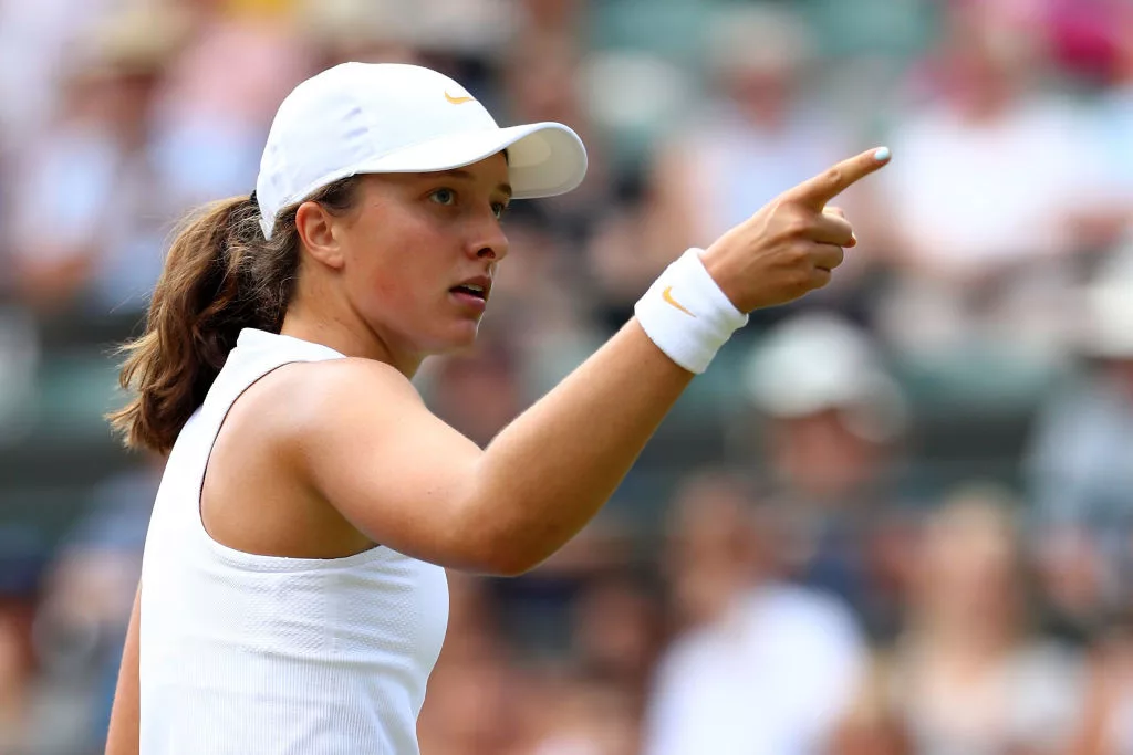 «В Дохе и Дубае мячи были похожи на картошку». Швёнтек – о последних поражениях