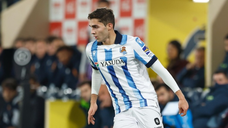 Арсену Захаряну не дали визу в Великобританию