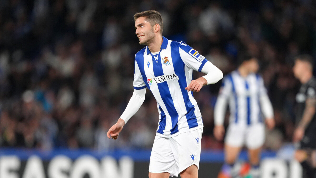 Арсен Захарян на тренировке получил рецидив травмы мышц бедра