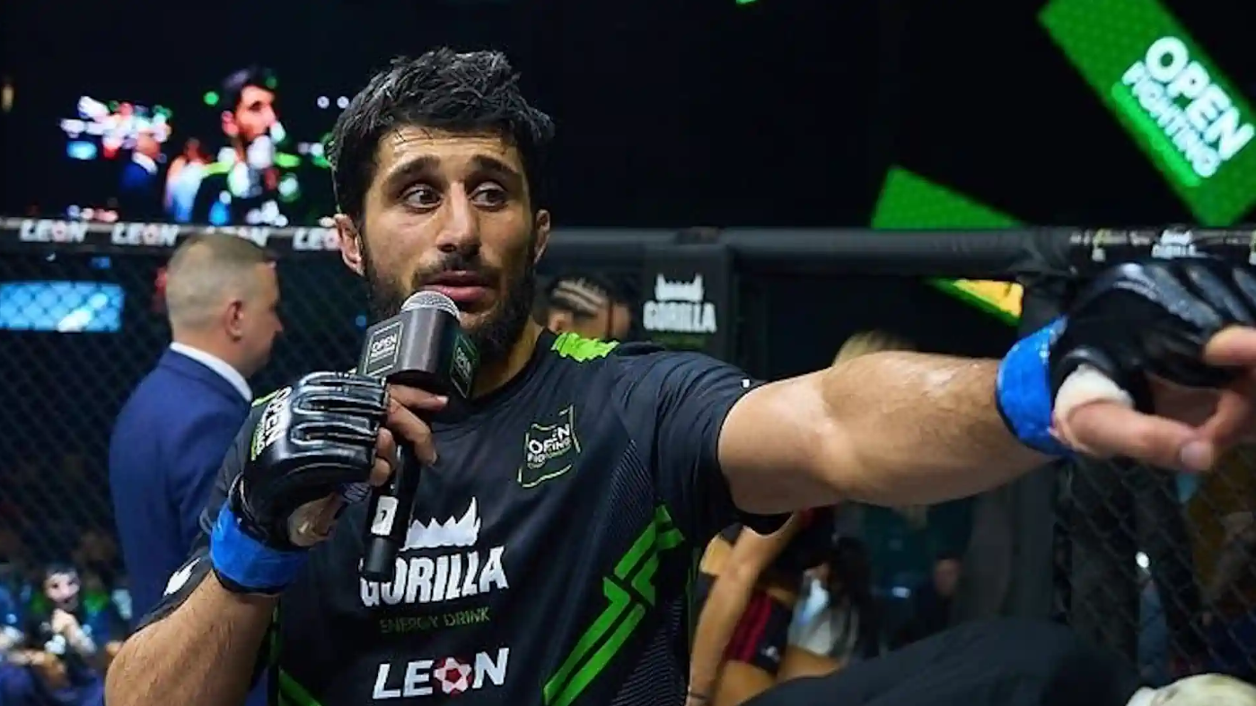 Армянин стал чемпионом в полусреднем весе Open FC