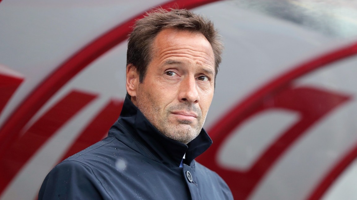 Джон ван'т Схип провел первую тренировку со сборной Армении