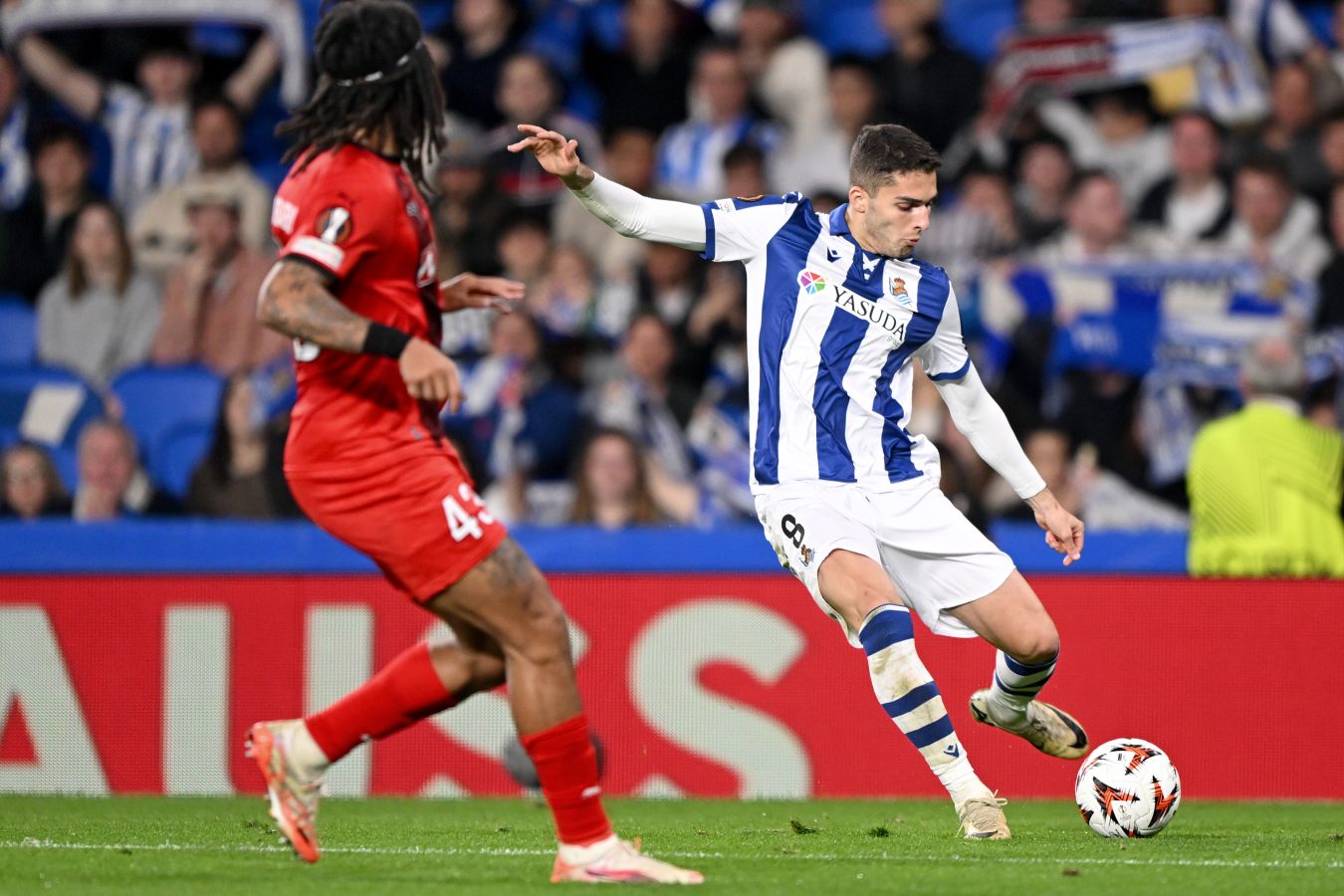 В «Реале Сосьедад» ответили, когда Захарян вернётся в общую группу после травмы