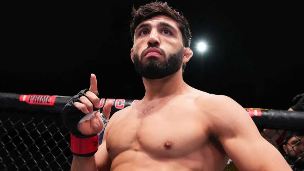 «Чарльз, Джастин – можете сидеть и ждать, а можете выйти и заслужить свой титульный бой»: Арман Царукян