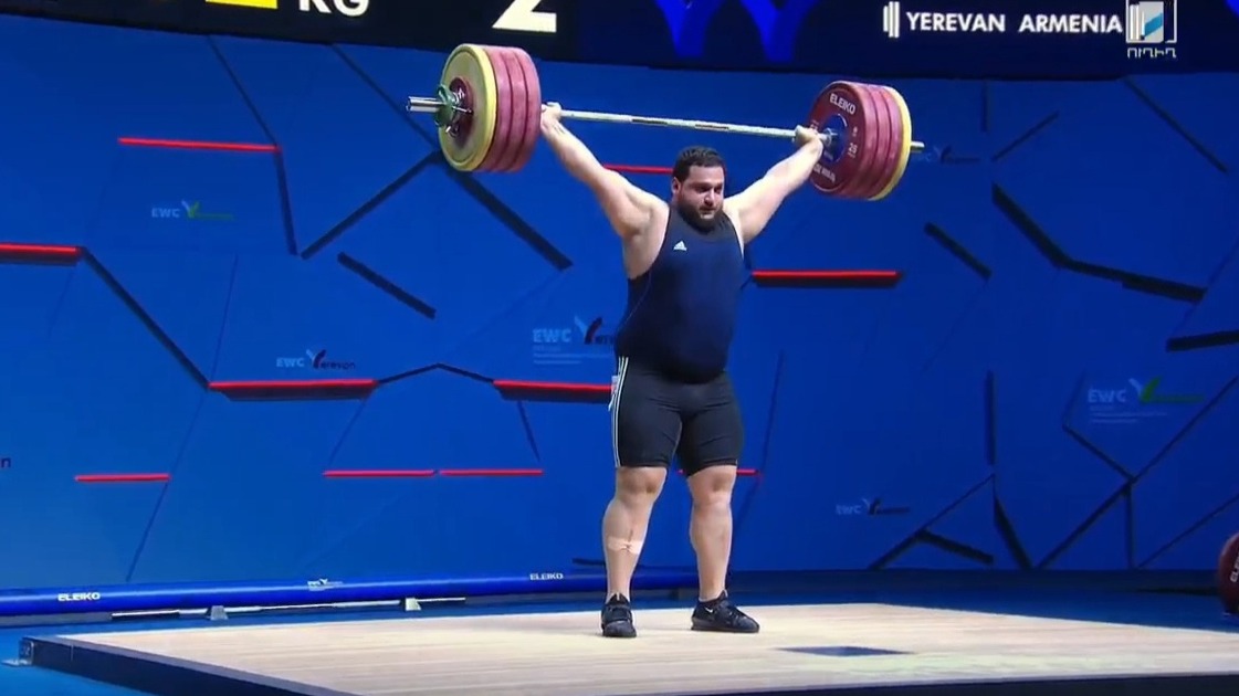 Вараздат Лалаян и Александра Григорян могут стать лучшими в тяжелой атлетике за прошлый год