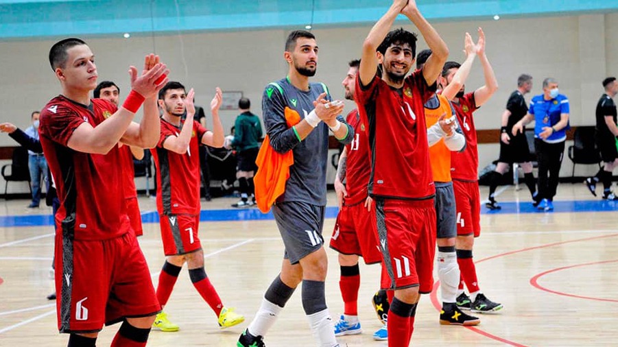 «В 27 лет я заиграл, и сейчас идет 5-й мой сезон в профессиональном футзале»: Альберт Агаджанов