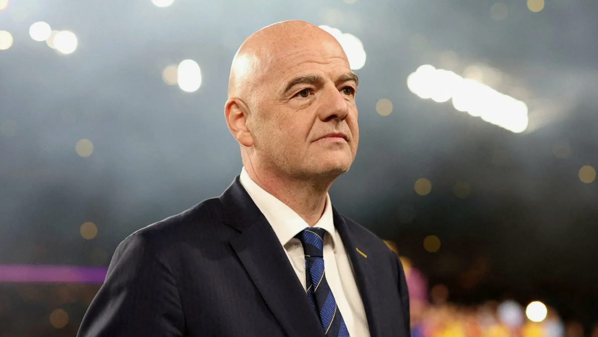 «Я надеюсь, что вскоре мы сможем перейти к следующему шагу и вернуть Россию в футбольный мир»: глава ФИФА