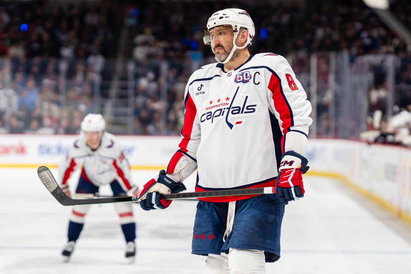 Овечкин после исторической шайбы признан первой звездой недели в НХЛ