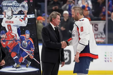 Гретцки — о рекордном голе Овечкина: «Счастлив за него, как будто я сам забросил эту шайбу»