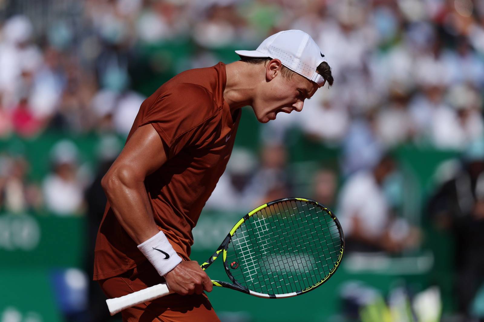 Определился соперник Хачанова в полуфинале турнира в Барселоне