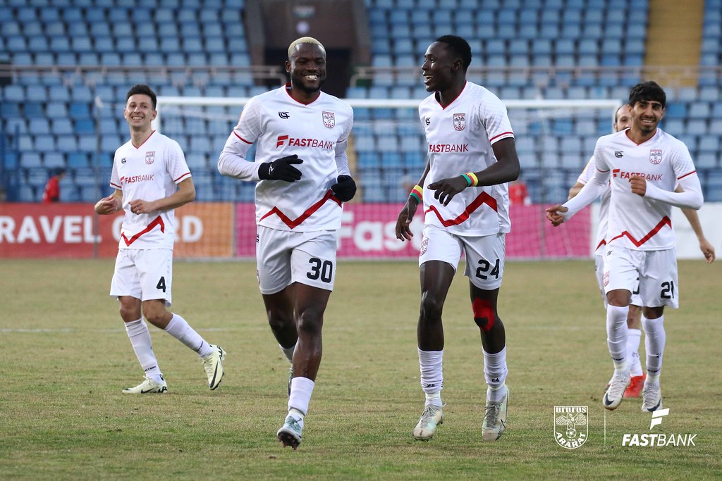 «Арарат» одержал победу над «Алашкертом» в матче Премьер-лиги с пятью голами