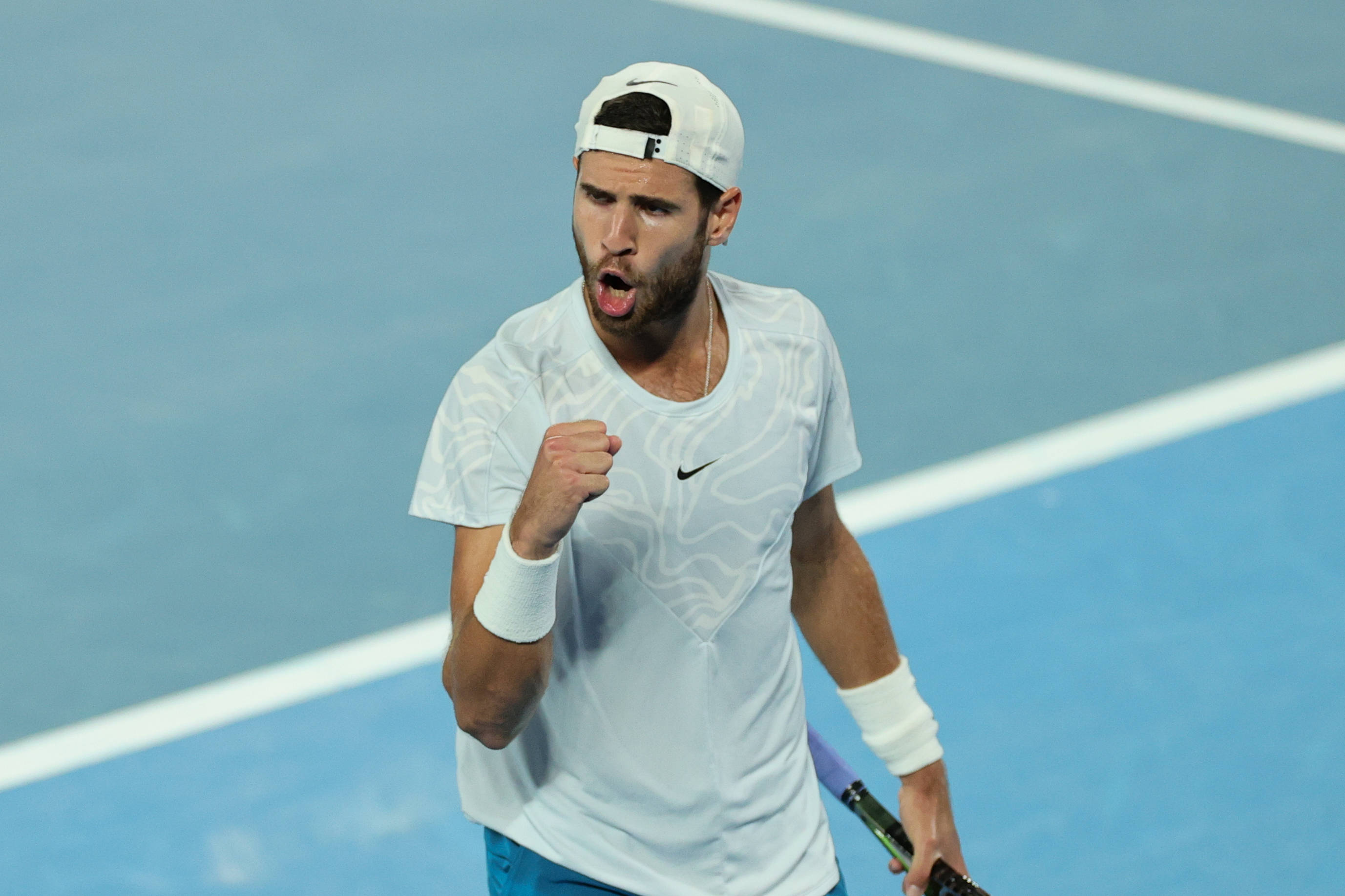 Карен Хачанов улучшил позиции в рейтинге ATP после выступления в Барселоне