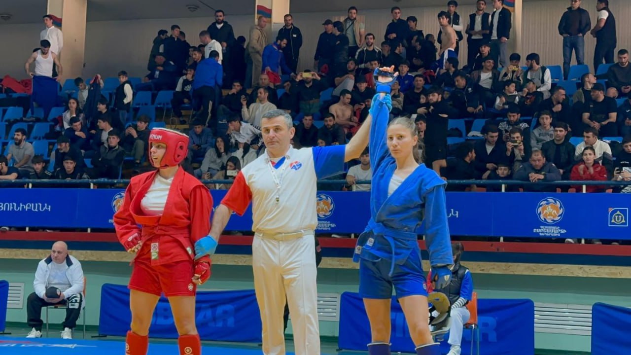 Армянские самбисты завоевали три медали в первый день чемпионата Европы на Кипре