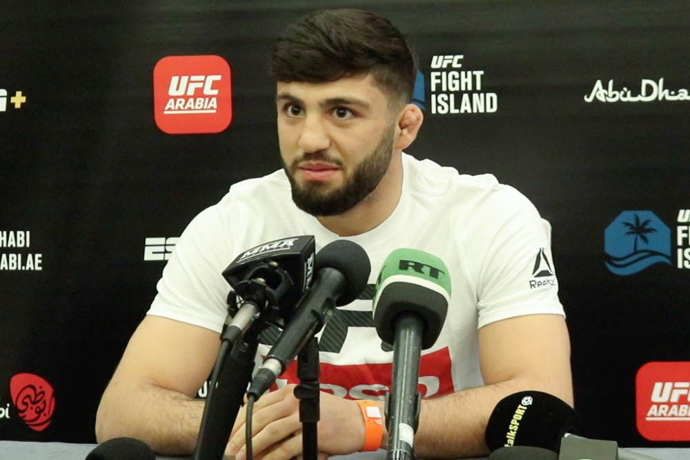 Арман Царукян провёл мотивационную встречу с болельщиками в Ереване