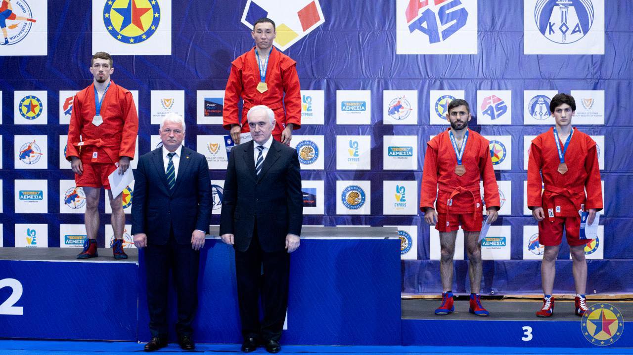 Армянские самбисты завоевали шесть наград на чемпионате Европы