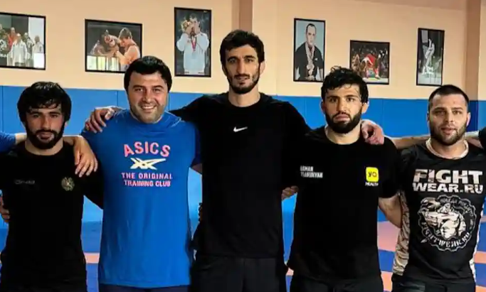 Царукян и Варданян провели тренировку с борцами сборной Армении