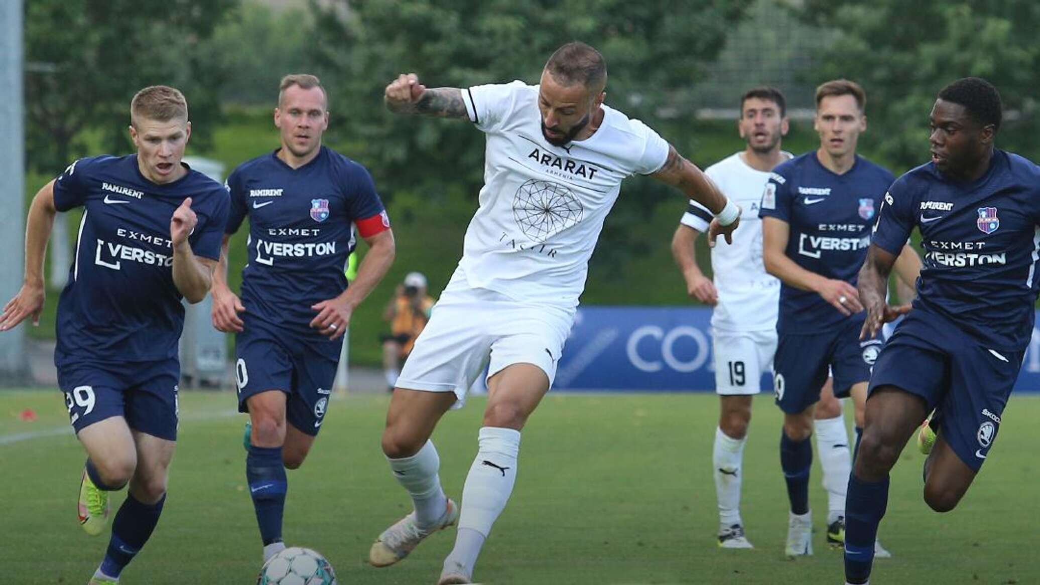 «Арарат-Армения» разгромила «Ширак», забив пять голов в матче Премьер-лиги