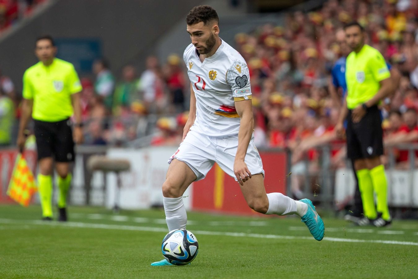 «Севилья» предпримет очередную попытку подписать Наира Тикнизяна