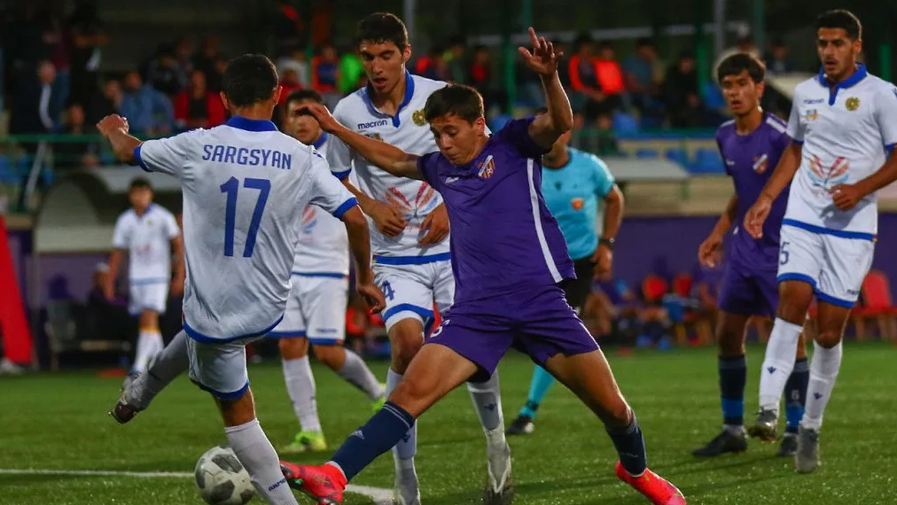 Сегодня пройдет 3 матча Первой лиги Армении