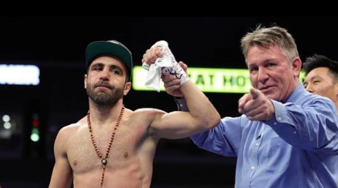 Оганнисян сразится с Рейесом в США