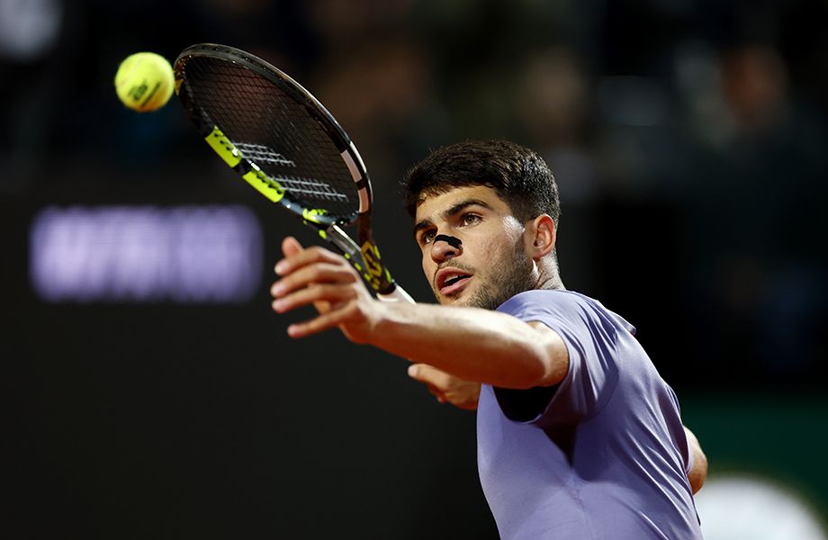 Карлос Алькарас стал первым полуфиналистом «Мастерса» в Риме
