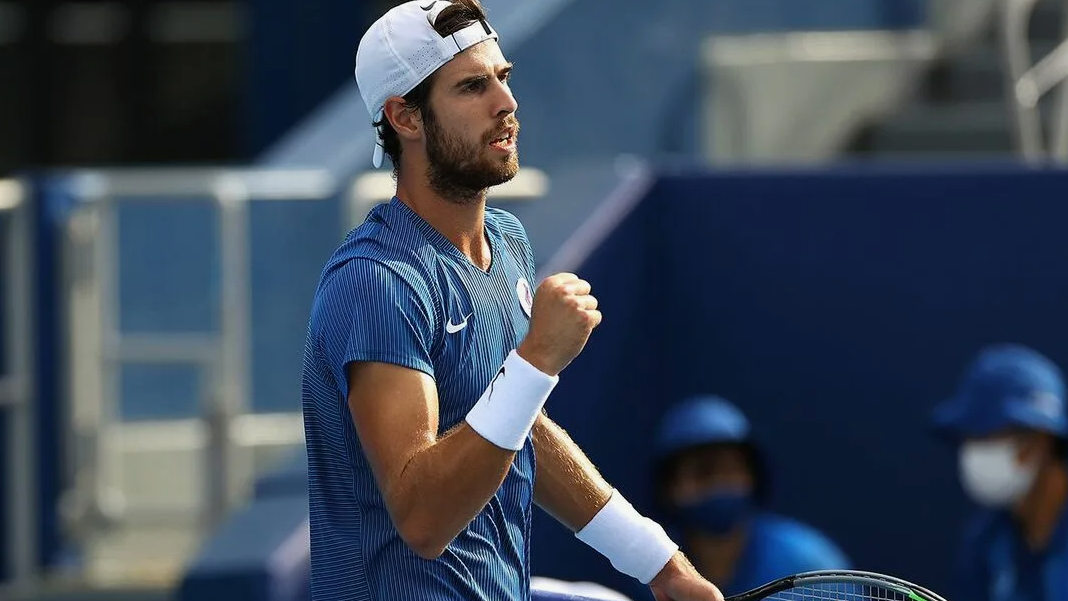 Сегодня Карен Хачанов начнет выступление на турнире в Женеве