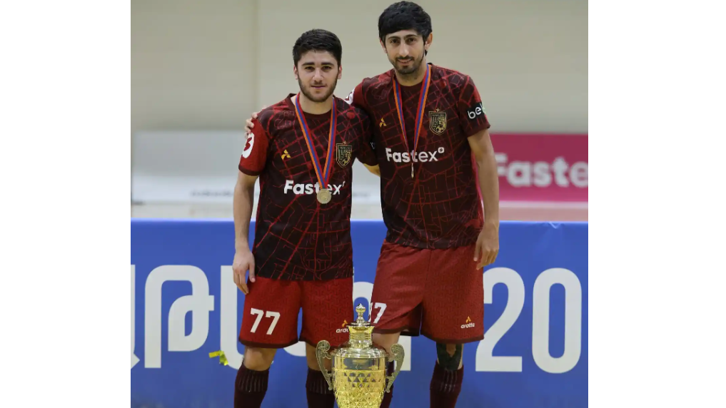 Вреж Чилоян играет в команде «Ереван» по футзалу