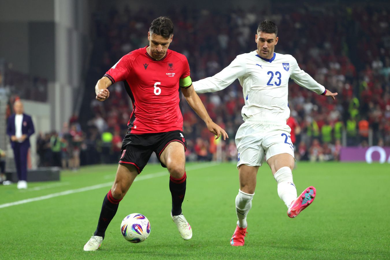 Футбольный союз Сербии выступил с заявлением о провокациях албанских болельщиков