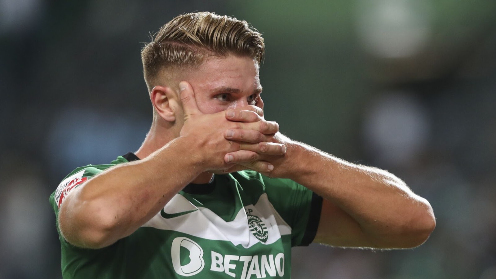 «Манчестер Юнайтед» хочет купить Виктора Дьёкереша у «Спортинга»