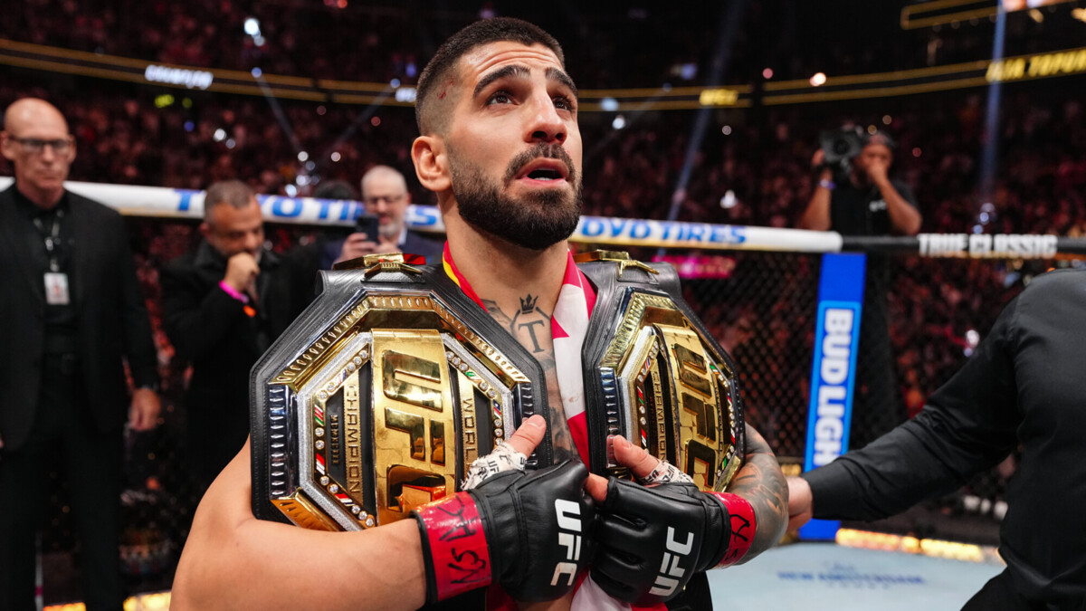 Топурия стал лучшим бойцом UFC вне зависимости от весовых категорий, сместив Махачева