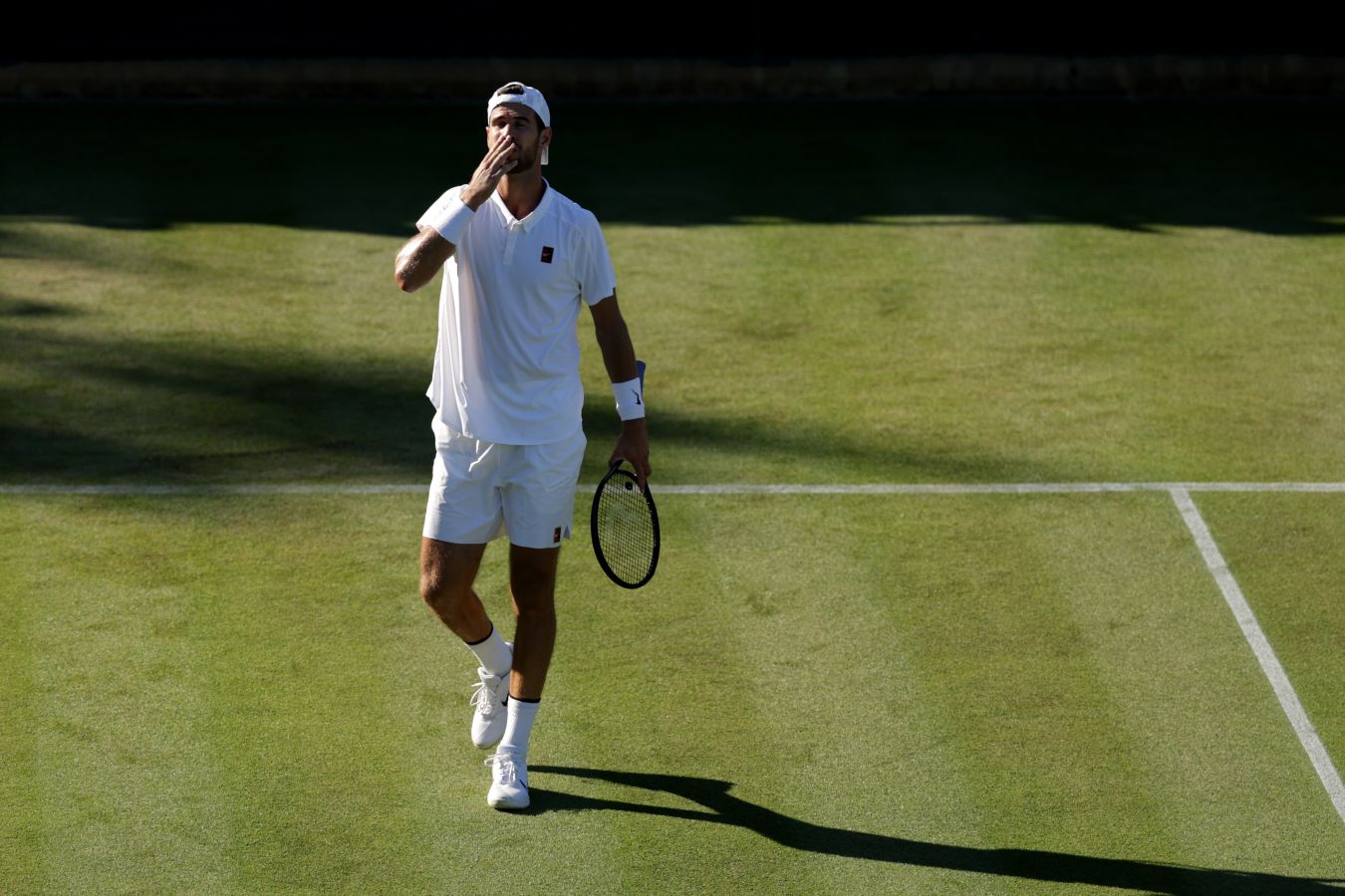 Карен Хачанов вышел в четвертьфинал Уимблдона, повторив лучший результат в карьере