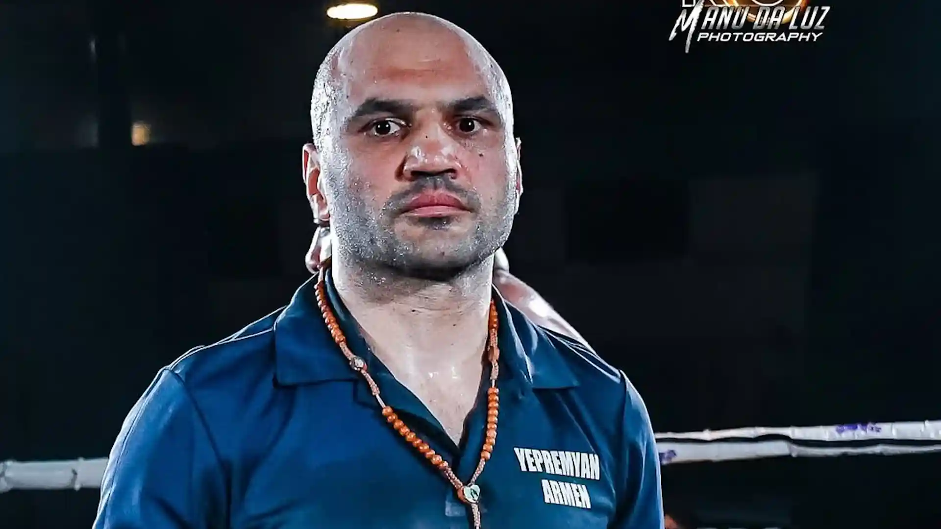 40-летний Армен Епремян нокаутировал молодого фаворита во Франции