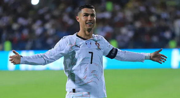 Армянский болельщик расплакался рядом с Роналду