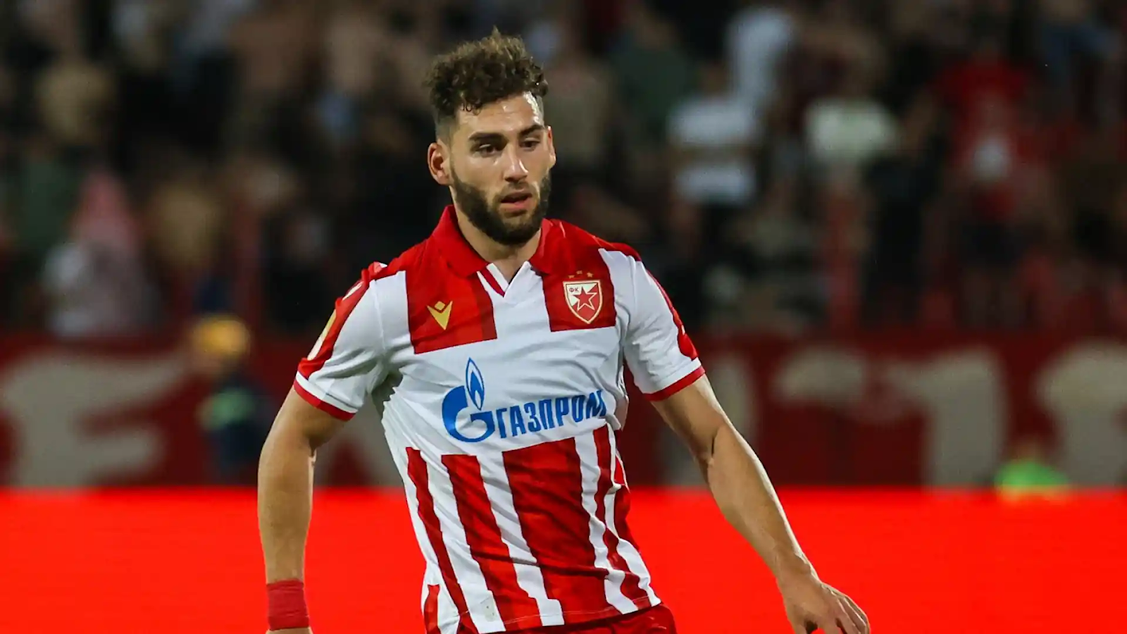 Тикнизян дебютировал в сербском дерби